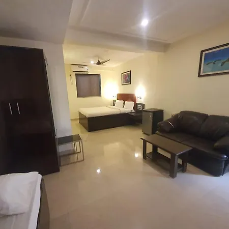 O Silver Leaf Hotel 3*