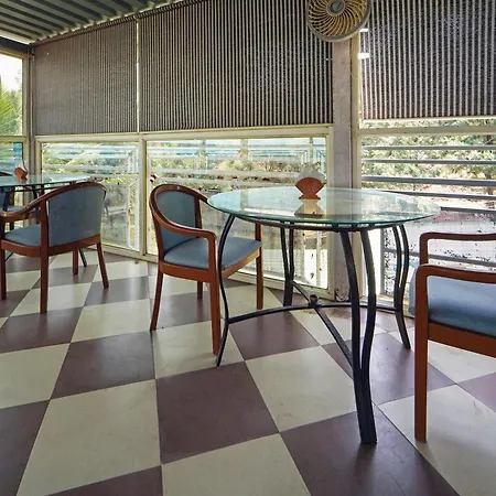 O Silver Leaf Hotel