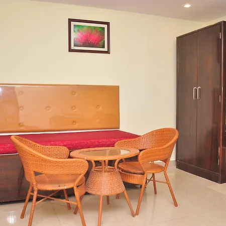Hotel O Silver Leaf 3*